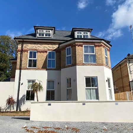 Bright, Vibrant New 1 Bedroom Town Centre Parking Bournemouth Eksteriør billede